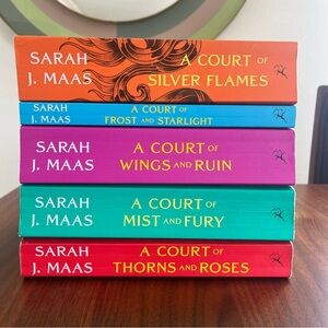 Sarah J Maas A Court of Thorns and Roses Complete Paperback Set Lot of 5 Books